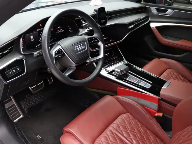 Audi A7L — Фото автомобиля 9