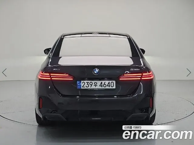 BMW 5 Series G60 — Фото автомобиля 3