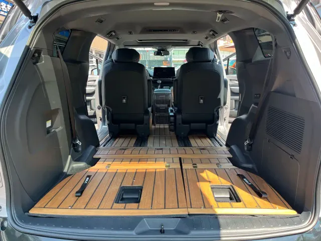 Toyota Sienna — Фото автомобиля 23