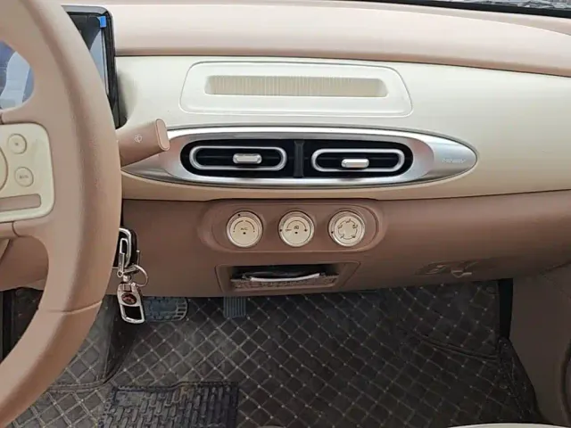 Wuling Hongguang Mini EV — Фото автомобиля 12