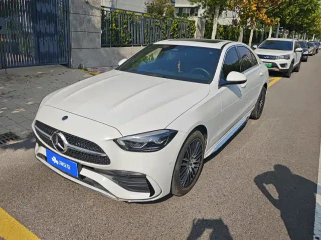 Фотография автомобиля — Mercedes-Benz C-Class