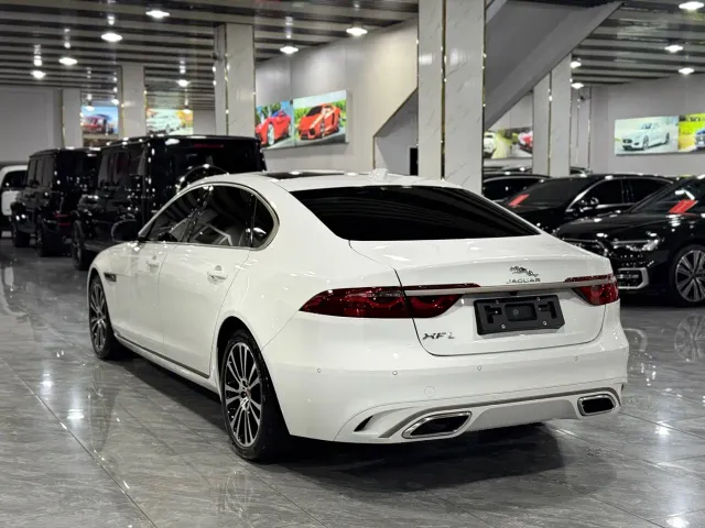 Jaguar XFL — Фото автомобиля 20
