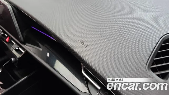 Kia Niro — Фото автомобиля 30