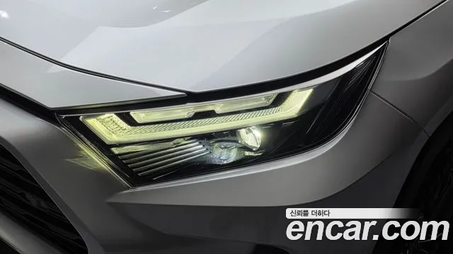 Toyota RAV4 — Фото автомобиля 19