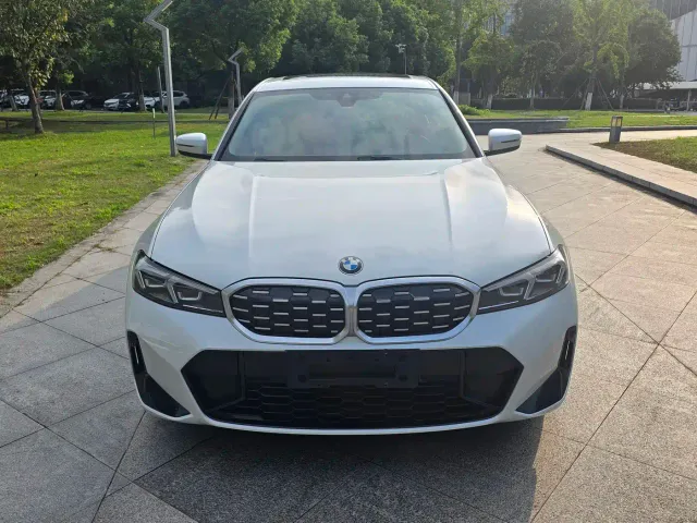 BMW 3 Series — Фото автомобиля 2