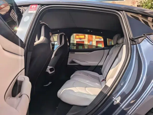 Xiaomi SU7 — Фото автомобиля 6
