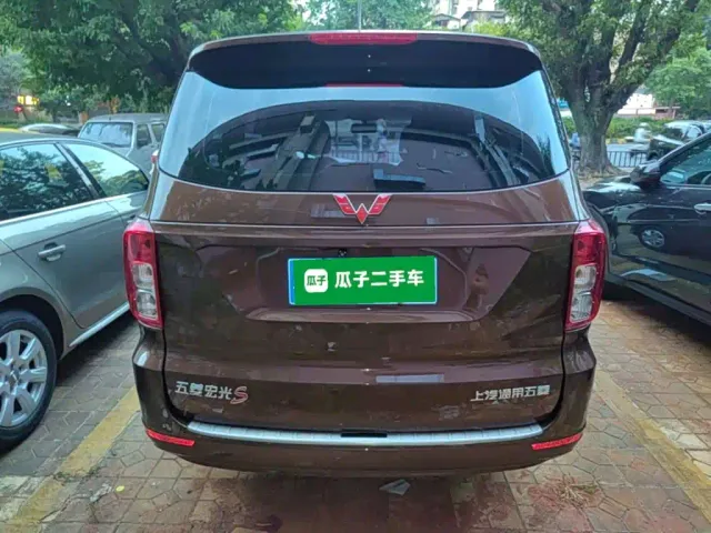 Wuling Hongguang — Фото автомобиля 5