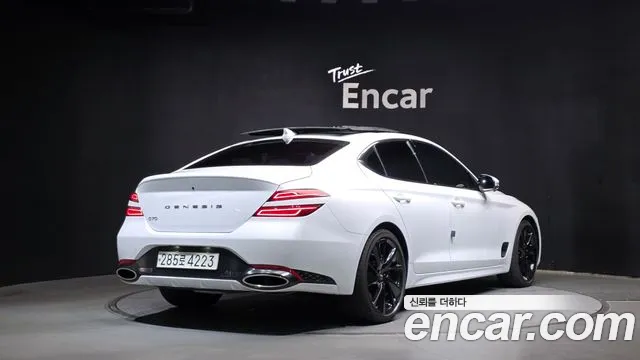 Genesis G70 New — Фото автомобиля 2