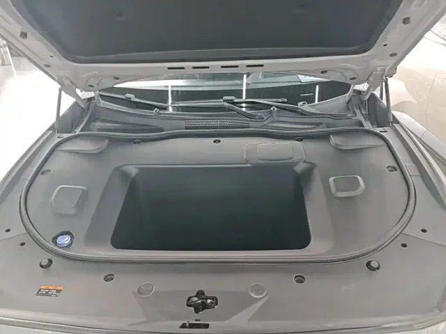 Mazda EZ-6 — Фото автомобиля 19