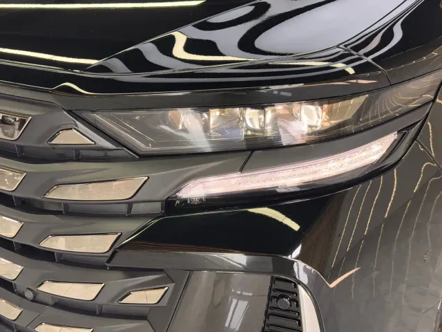 Toyota Vellfire — Фото автомобиля 4