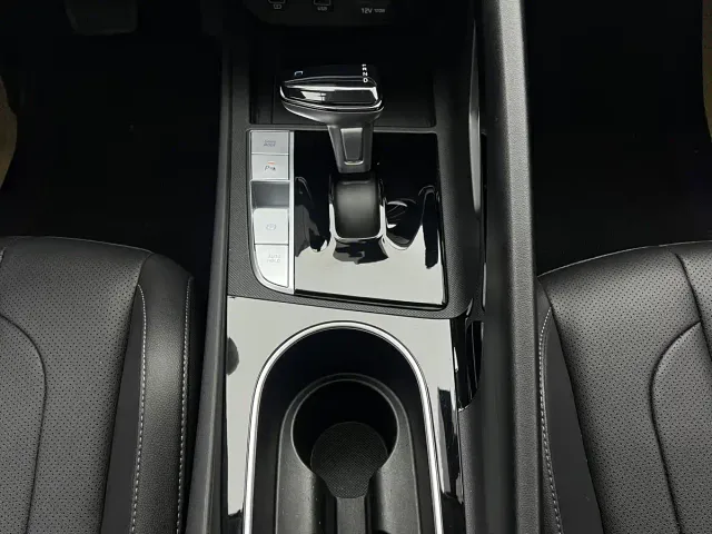 Hyundai Elantra — Фото автомобиля 22