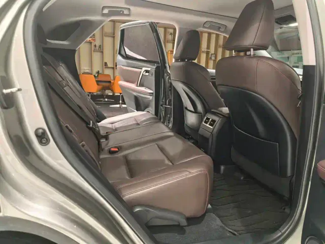 Lexus RX — Фото автомобиля 6