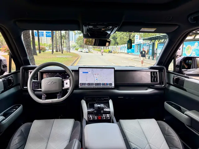 BYD FangChengBao Leopard 5 — Фото автомобиля 12