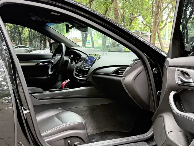 Cadillac CT5 — Фото автомобиля 9