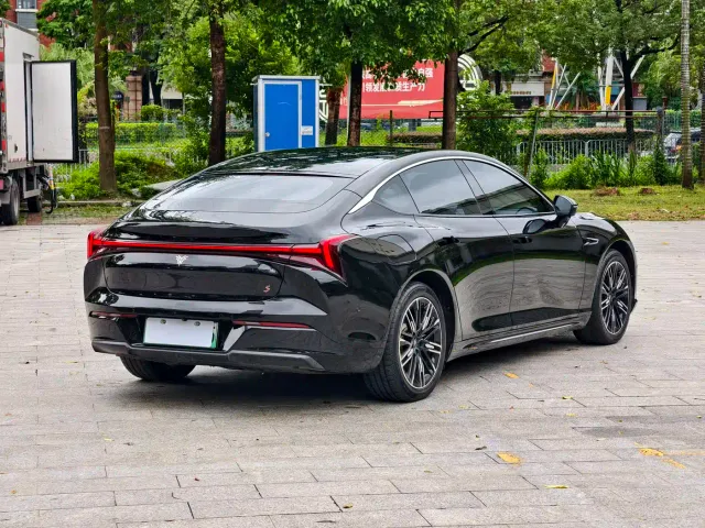 Hozon Neta S — Фото автомобиля 16