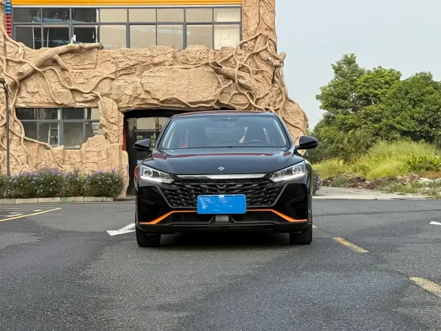Dongfeng Yixuan — Фото автомобиля 2