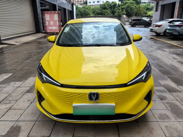 Changan Eado — Фото автомобиля 8