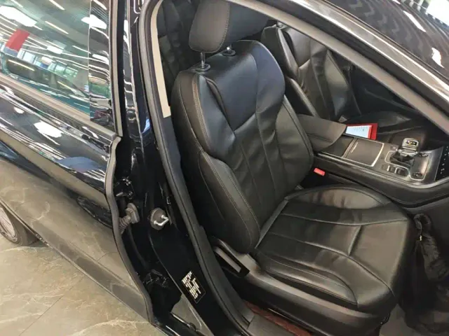 Hongqi H5 — Фото автомобиля 24