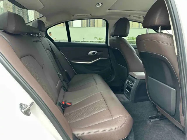 BMW 3 Series — Фото автомобиля 19