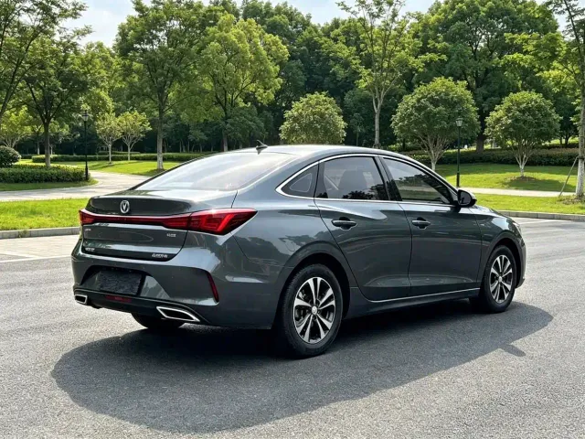 Changan Eado — Фото автомобиля 4