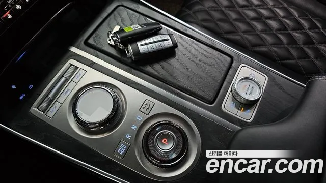 Genesis GV80 — Фото автомобиля 12