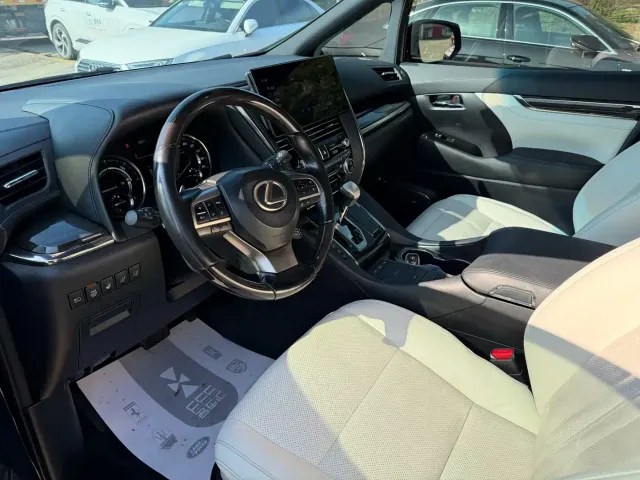 Lexus LM — Фото автомобиля 4