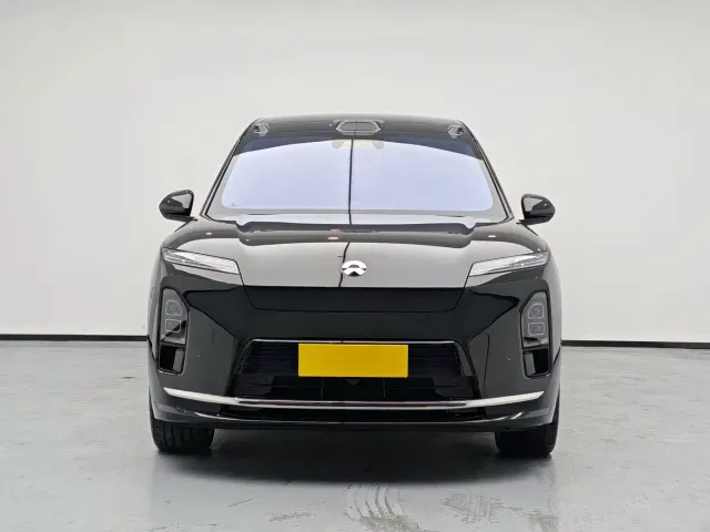 Nio ES8 — Фото автомобиля 2