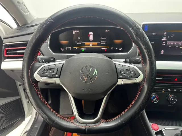 Volkswagen Lavida — Фото автомобиля 10