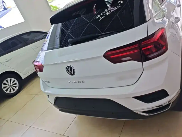 Volkswagen T-Roc — Фото автомобиля 5