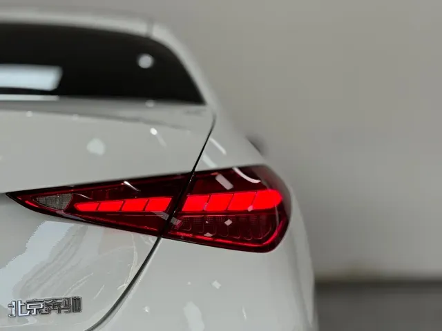 Mercedes-Benz C-Class — Фото автомобиля 18