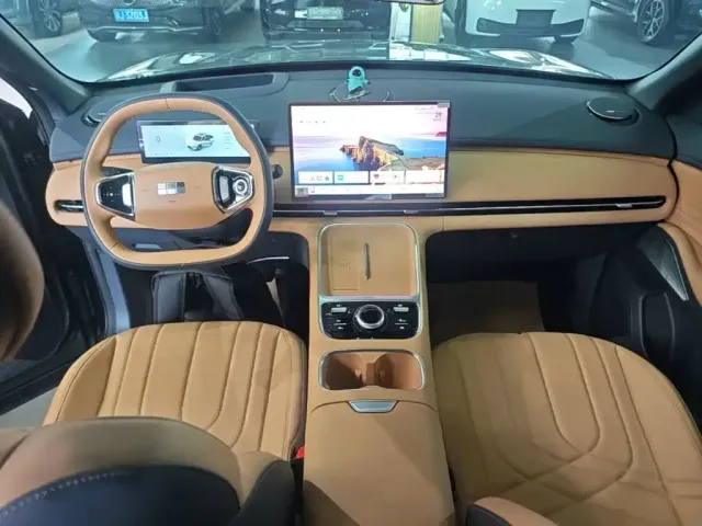 Geely Galaxy Galaxy Starship 7 EM-i 2025 Model 120km Explorer+ Edition — Фото автомобиля 5