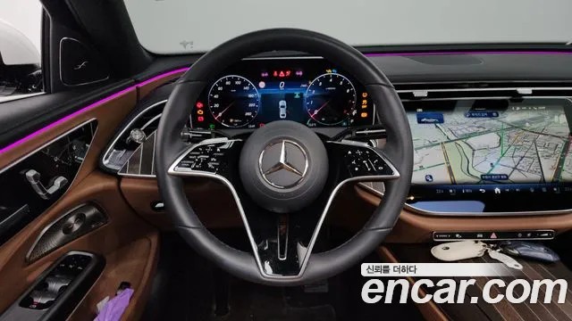 Mercedes-Benz E-Class — Фото автомобиля 11