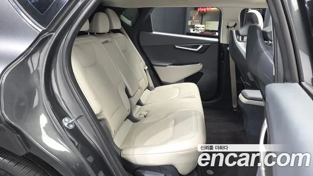 Kia EV6 — Фото автомобиля 12