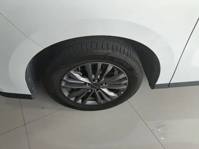 Maxus G50 — Фото автомобиля 24