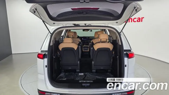 Kia Carnival Generation 4 — Фото автомобиля 20