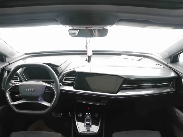Audi Q4 e-tron — Фото автомобиля 8