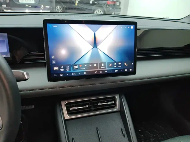 BYD Qin L — Фото автомобиля 12