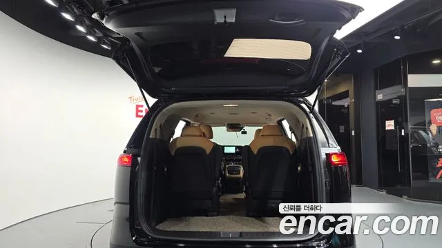 Kia Canival Carnival 4 поколение Бензин 9 мест Prestige — Фото автомобиля 20
