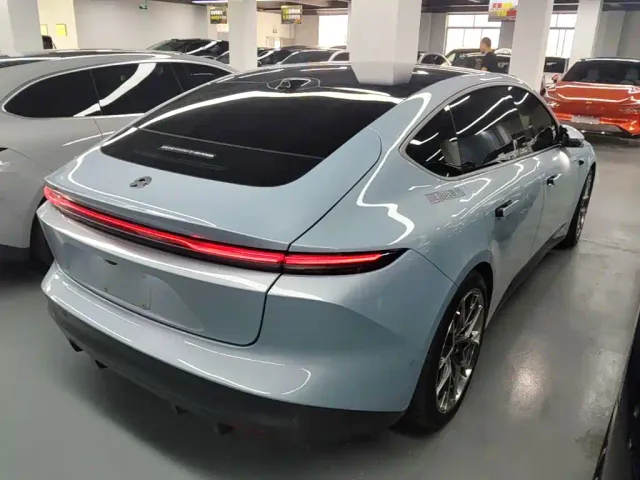 Nio ET5 — Фото автомобиля 6