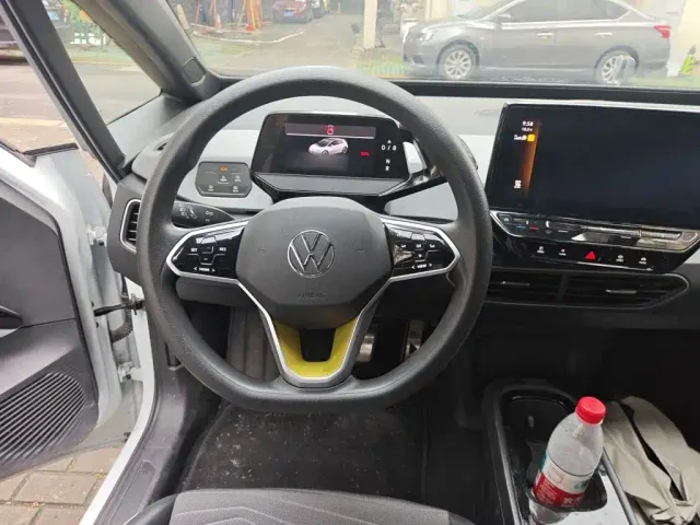Volkswagen ID.3 — Фото автомобиля 6