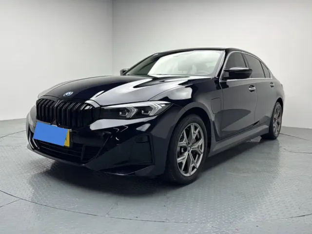 Фотография автомобиля — BMW i3