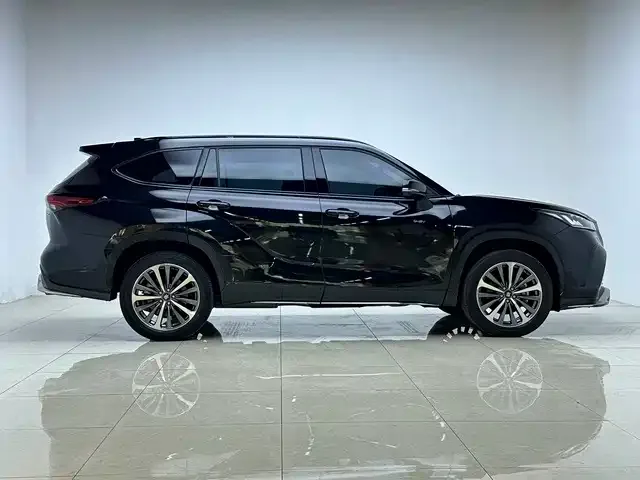 Toyota Crown Kluger — Фото автомобиля 8
