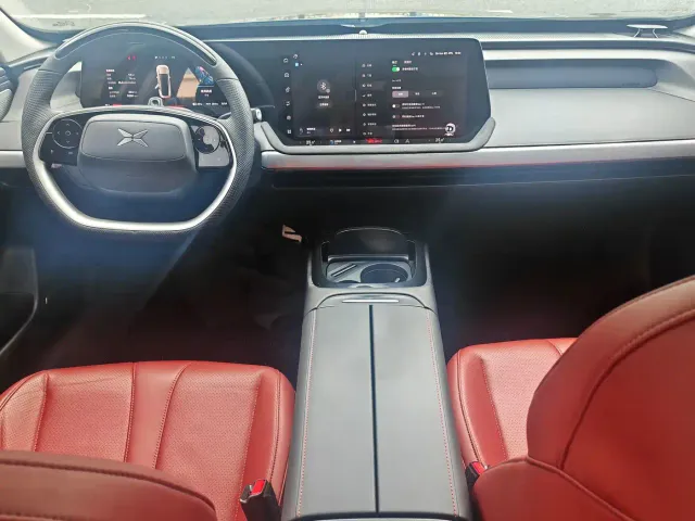 Xpeng P7 — Фото автомобиля 9