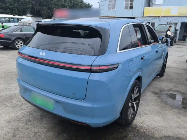 Li Auto L7 — Фото автомобиля 6