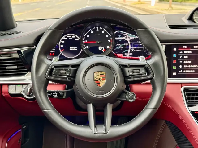 Porsche Panamera — Фото автомобиля 18