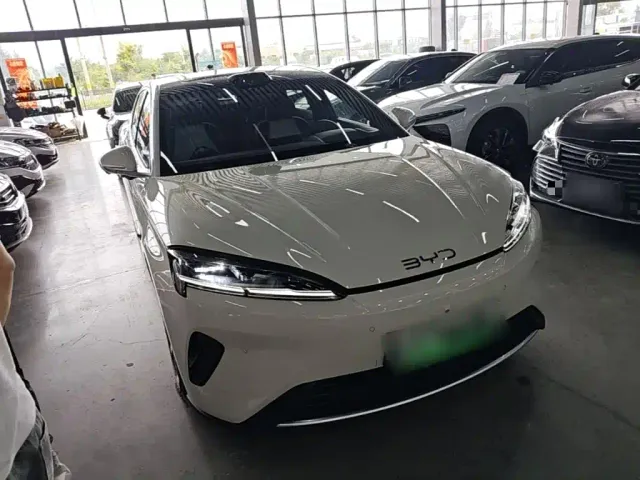 BYD Seal 07 DM-i — Фото автомобиля 3
