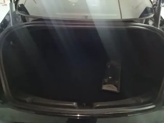 Tesla Model 3 — Фото автомобиля 18