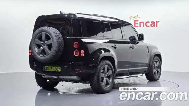 Land Rover Defender — Фото автомобиля 2