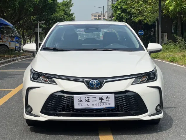 Toyota Corolla 2023 1.8L Smart Hybrid Dual Engine Elite Edition — Фото автомобиля 2