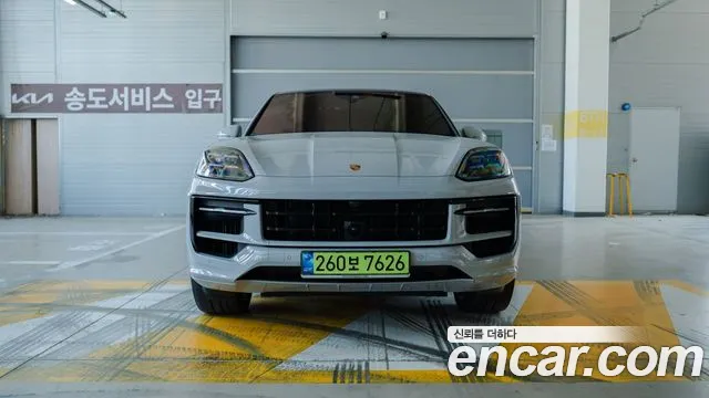 Фотография автомобиля — Porsche Cayenne PO536